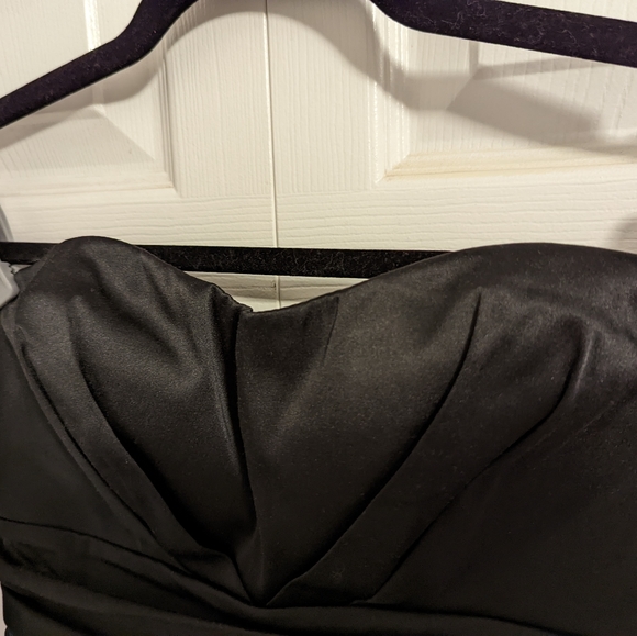 Black strapless dress - Picture 2 of 6